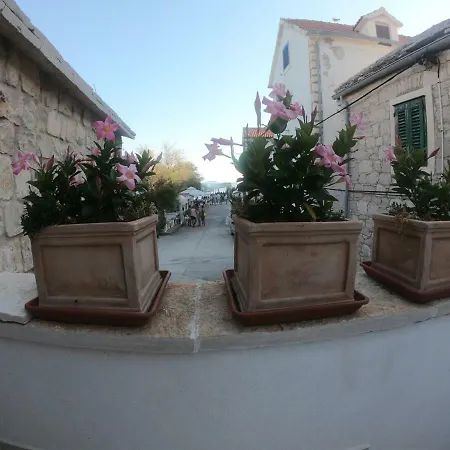 Vesna Apartment Primosten